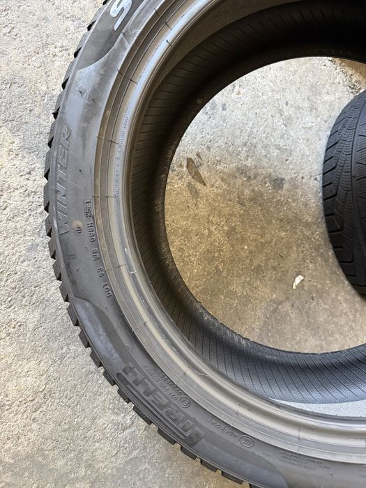 4 anvelope iarna 235/45/18 , 98 V , XL , Pirelli , TO ( echipare Tesla ) , 6.5-7 mm !