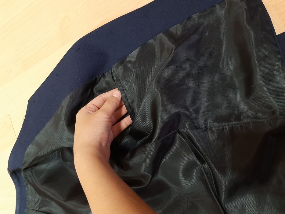 Отличный костюм . Пиджак юбка.