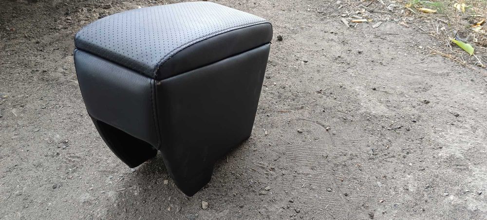 Подлокотник Polo sedan