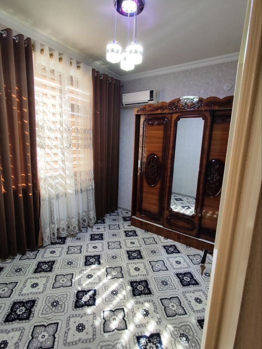 Сдаю 2 комнатную квартиру с обстановкой. Без маклер