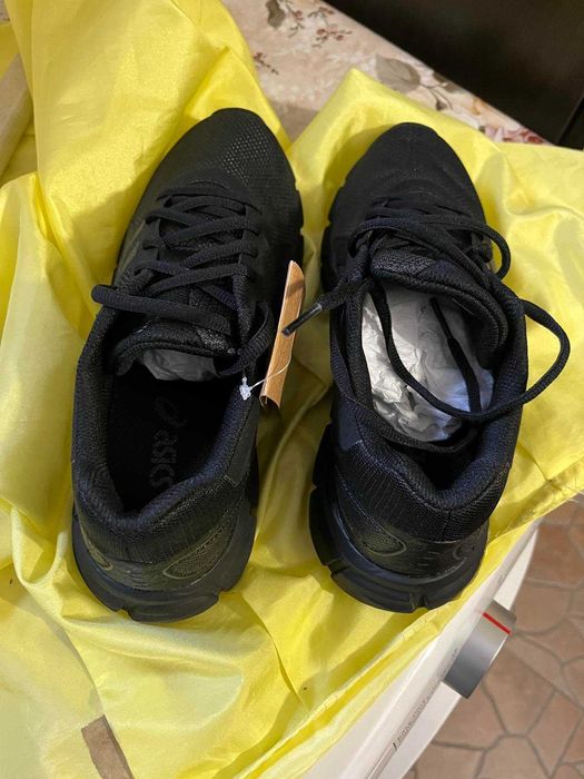 Нови обувки Asics и Primigi