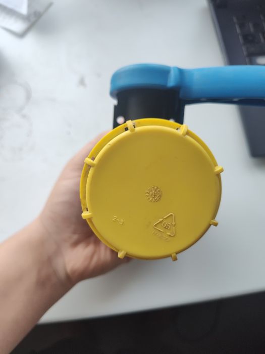 Кран для еврокуба в отличном состоянии