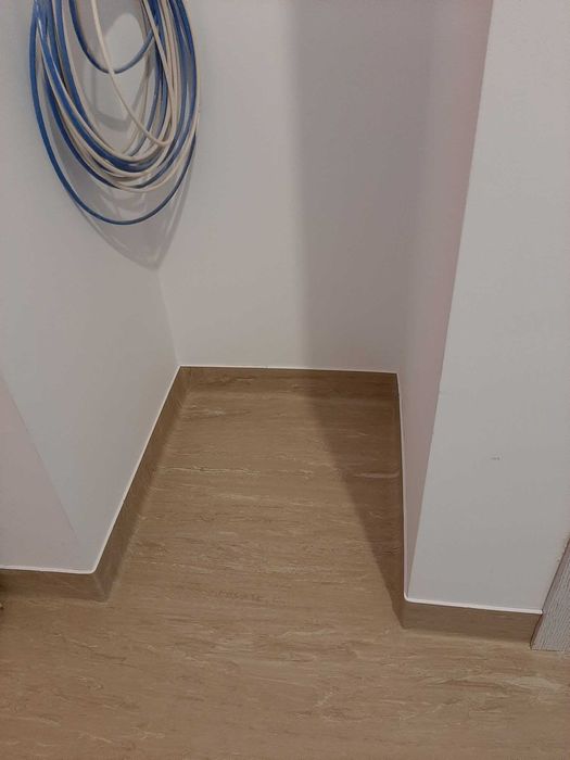 Montaj - vanzari covor pvc -linoleum- cabinete medicale - OLX