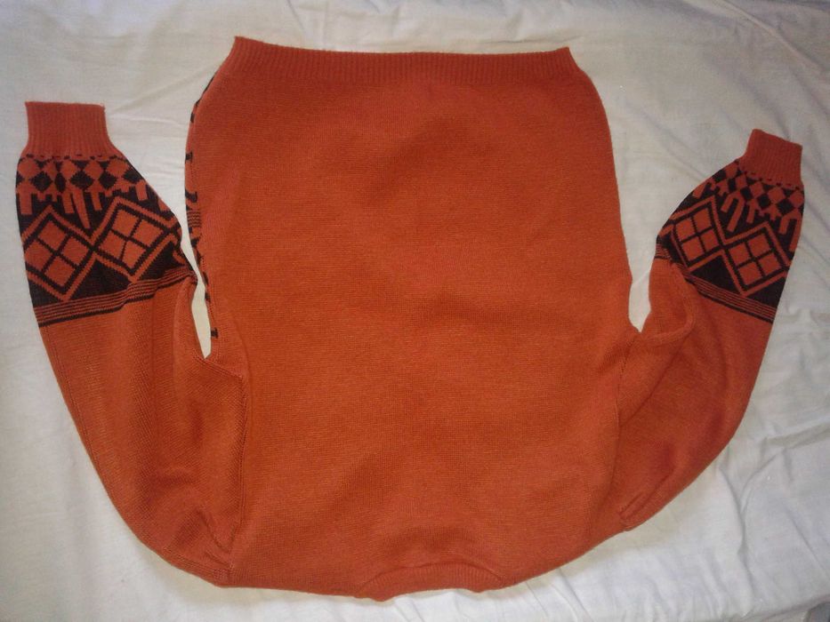 Дамски топъл пуловер