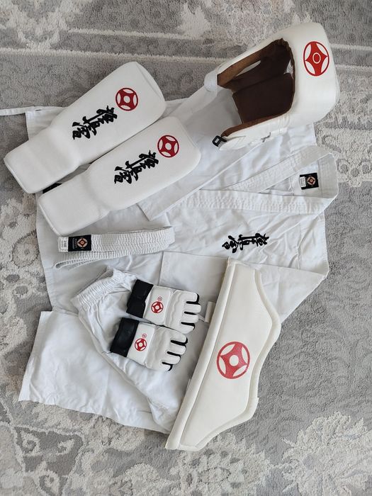 набор одежды и экипировки каратэ киокушинкай