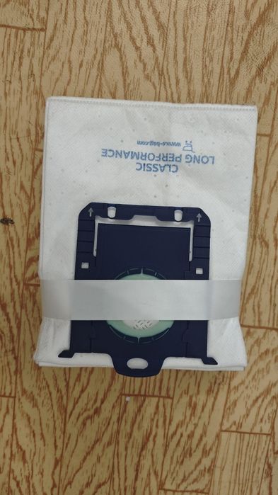 Пылесос Electrolux ZPF2220 с мешками