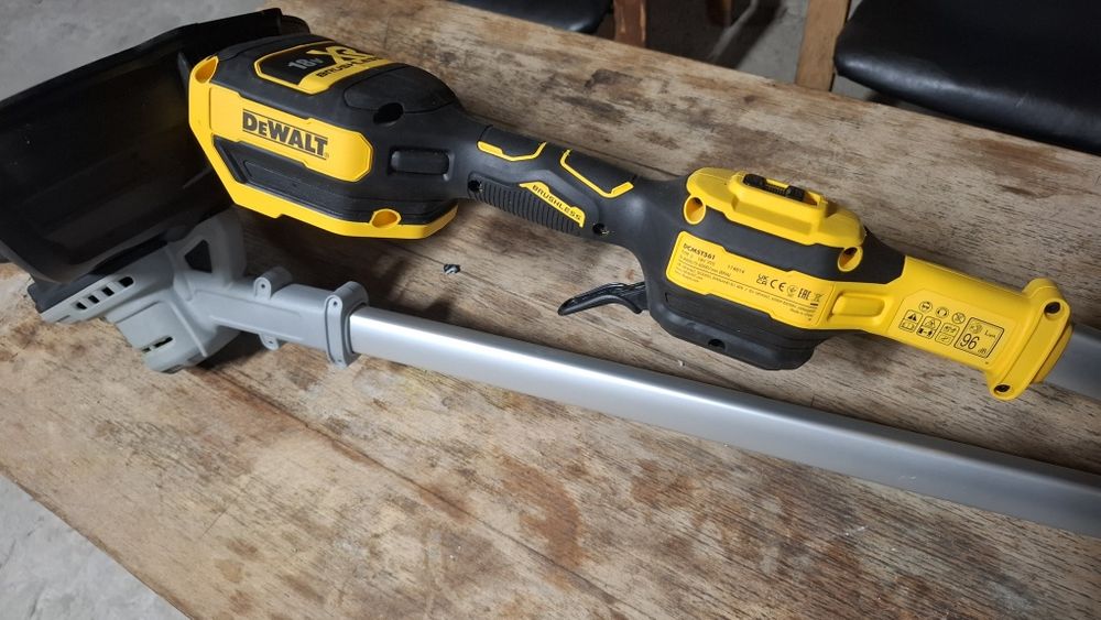 Акумулаторен Тример DEWALT