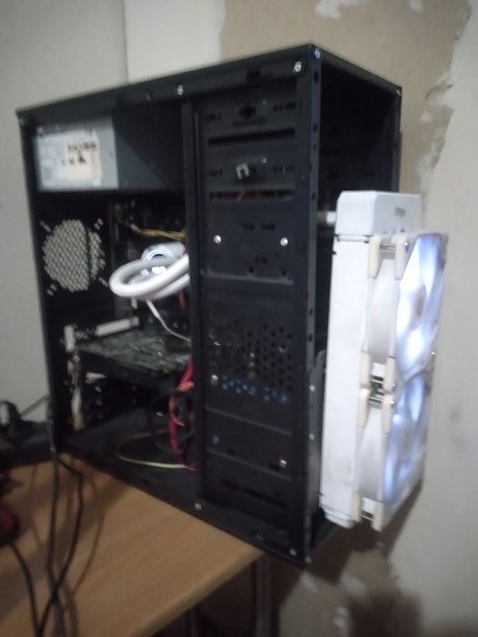 Продам   ПК   работает идеально