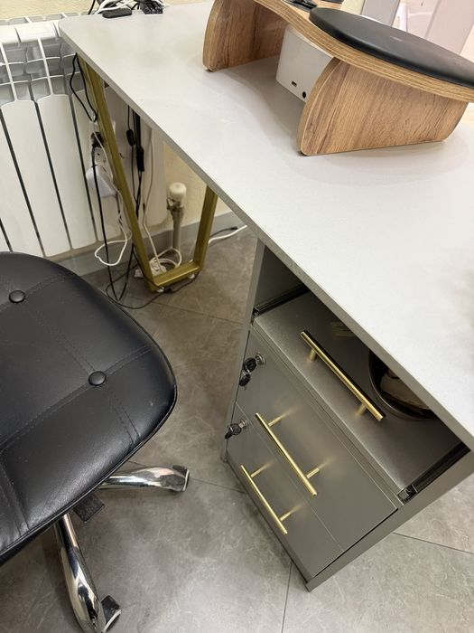 Стол для маникюра