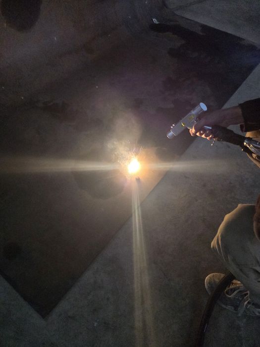 3 кW Лазер за заваряване, почистване и рязане на метали