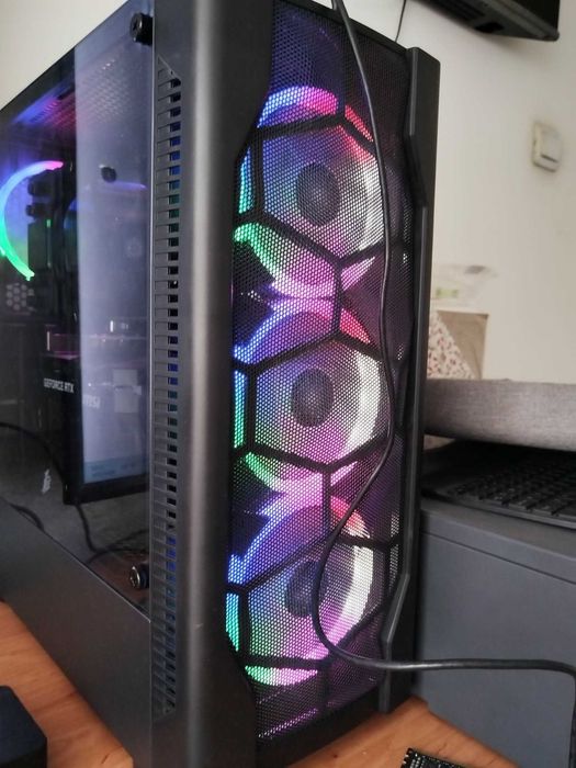 AMD Ryzen 7 5700X pana la 4.6 Ghz, 32 GB ram DDR4-3600 MH-VIDEO GEFORCE RTX 5060 SHADOW 2X 8 GB NOU