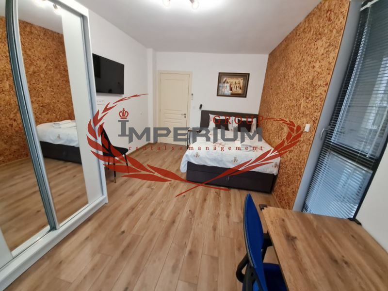 Дава се под наем Тристаен апартамент в Варна, Център - 100 кв.м за 1224 € - Снимка #3