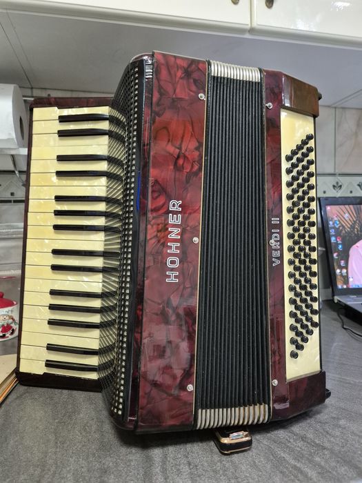 Acordeon Hohner verdi ll in sata Bandon 8/80