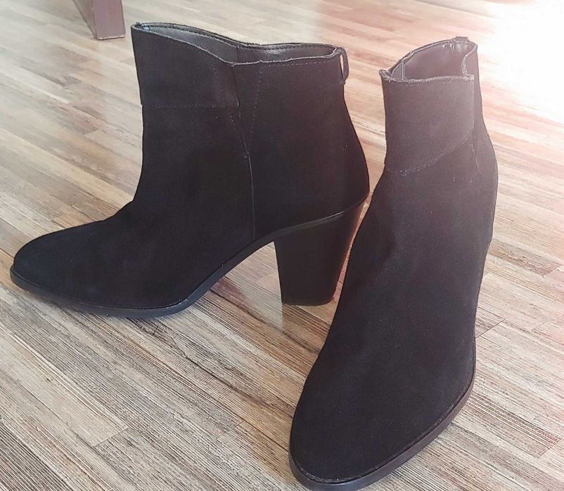 Стилни боти размер 39-40