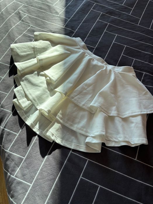 Дамска пола с воали