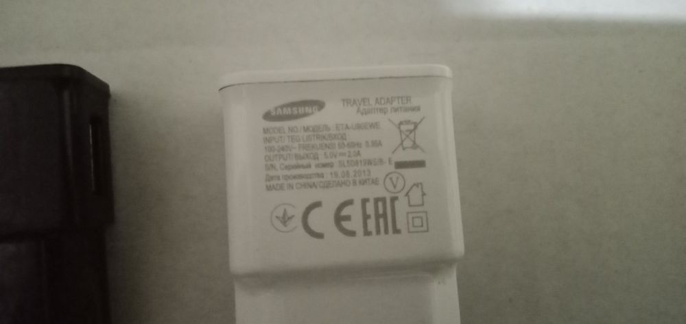 Продам разные зарядки кабели