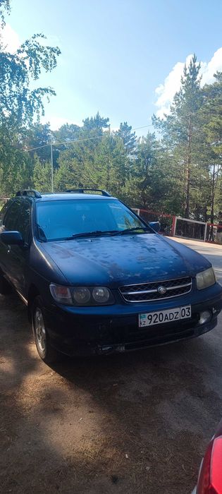 Продам Ниссан Рнесса