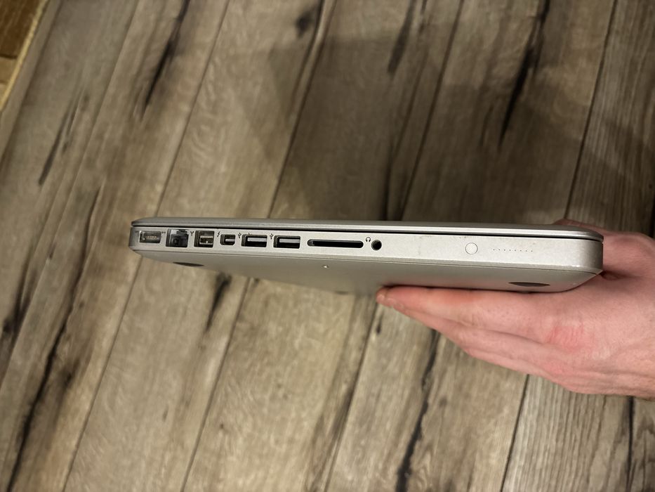 Продам macbook pro 13 model A1278 i7
