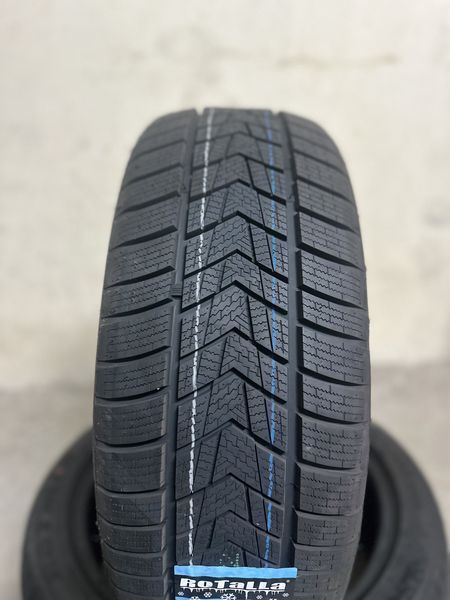 Нови зимни гуми ROTALLA SETULA W RACE S330 215/45R18 93V XL НОВ DOT