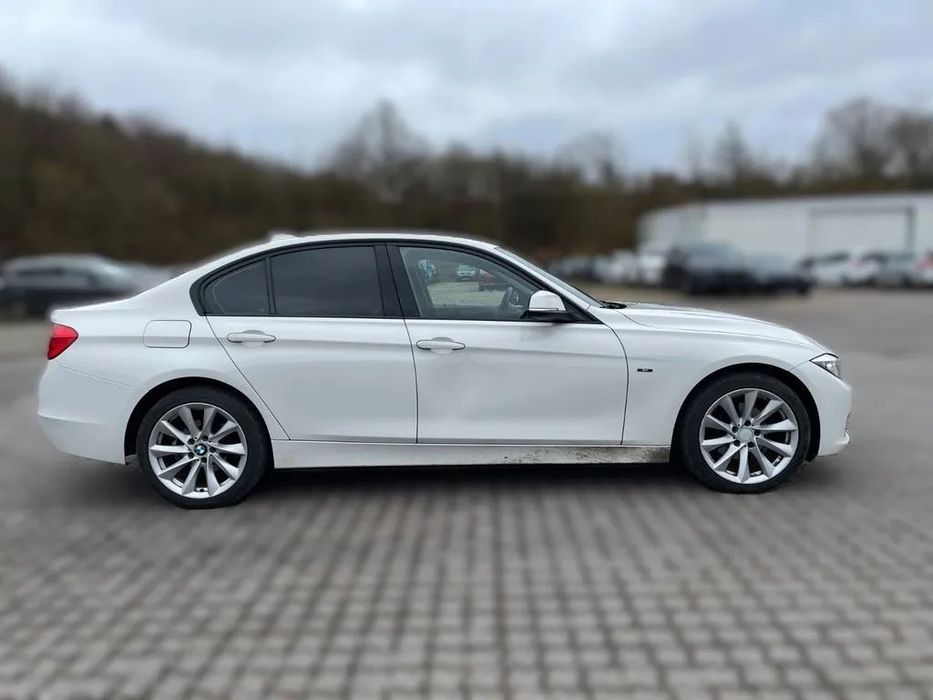 Dezmembrari / Dezmembrez BMW F30