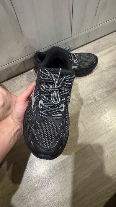 Mizuno онигинал 39,40 размер