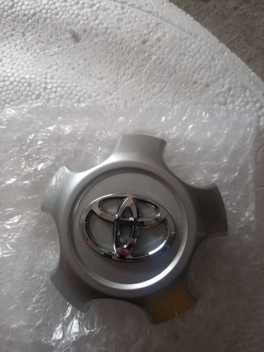 Крышки дисков Toyota