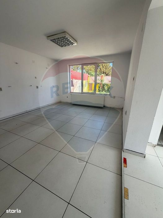 Spațiu comercial la casa in zona Uta