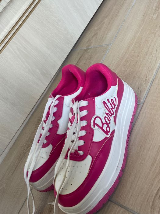 Кроссовки “Barbie” Бершка