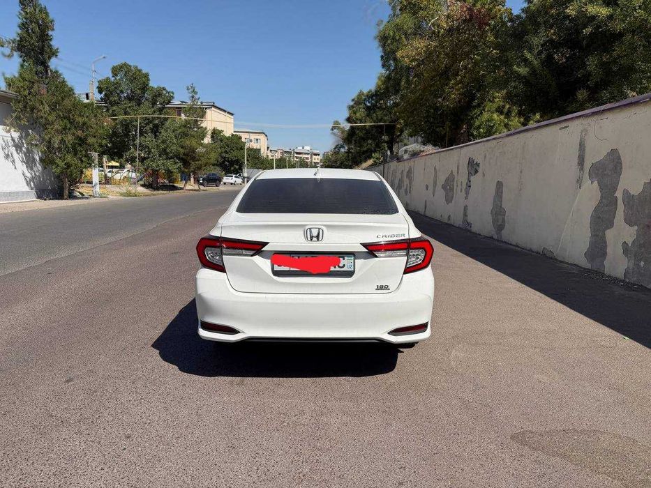 Honda crider xolati aʼlo 1 qoʻl xaydalgan 2024 yil salondan olingan