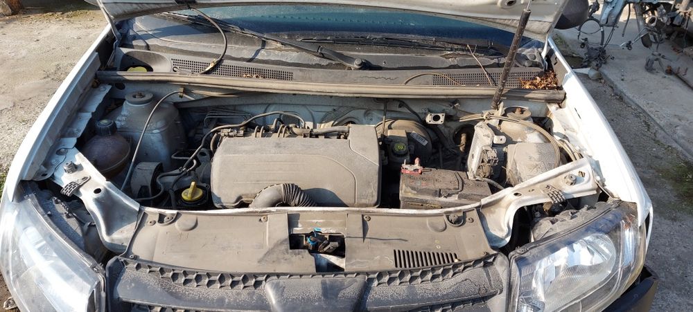 Dezmembrez/piese Logan 2 motor 1.2 16V D4F Alb 2014