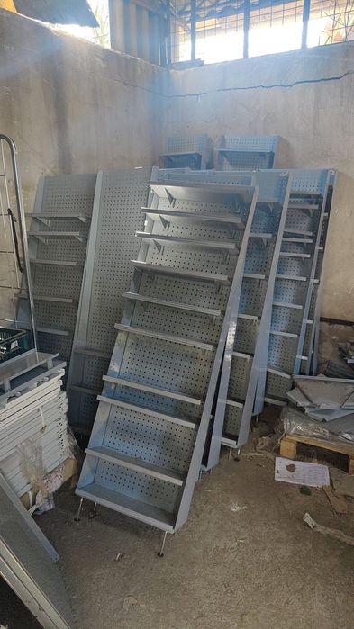 Rafturi de magazin pentru La 2 pasi