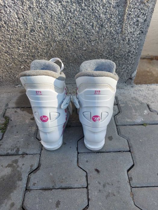 Ски и обувки Rossignol плюс щеки- за 7-8 год.