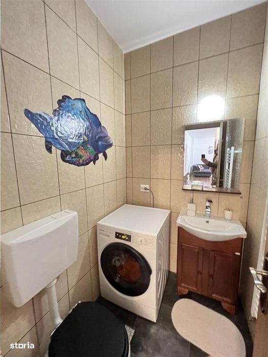 Apartament 3 camere 2 bai balcon mare 2 parcari D-na Stanca