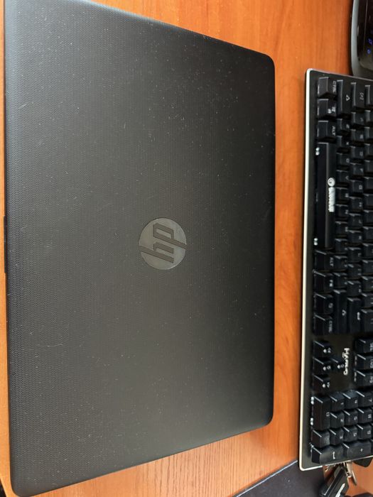 Продавам лаптоп HP