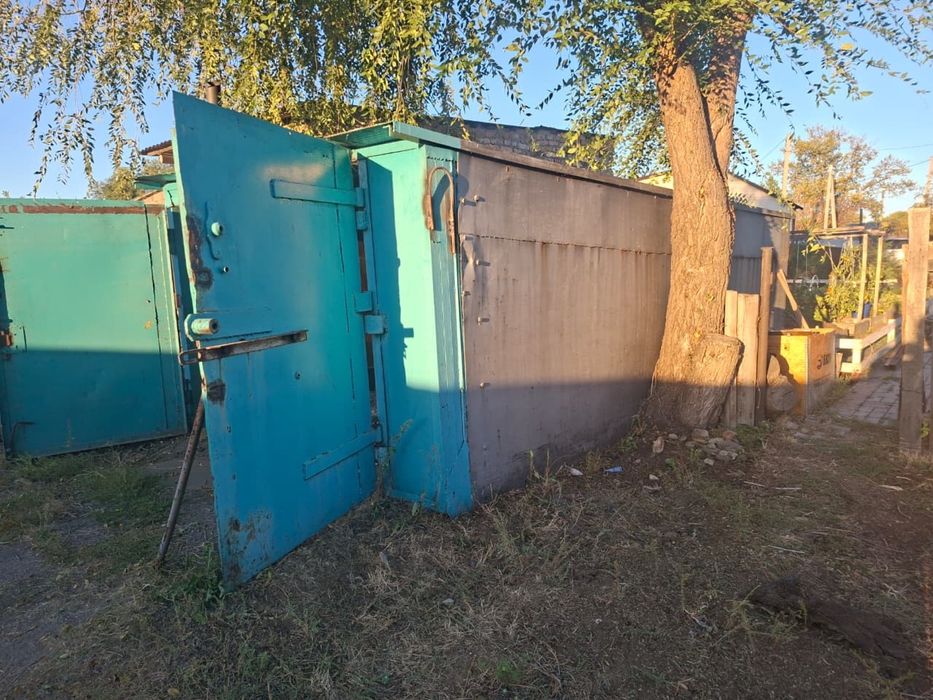 Продам металлический гараж
