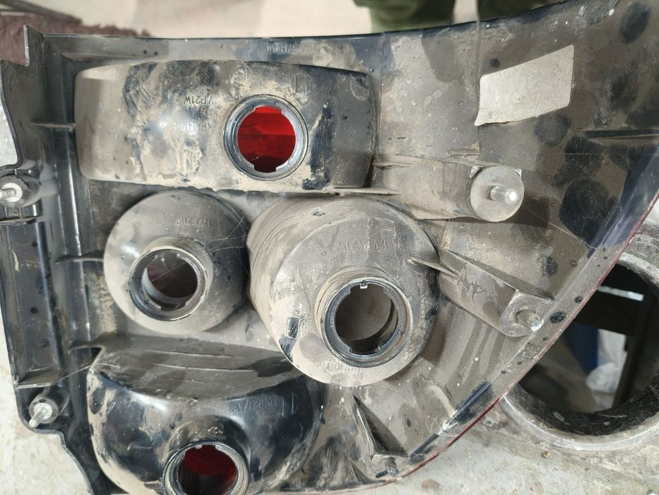 Задние фонари приора