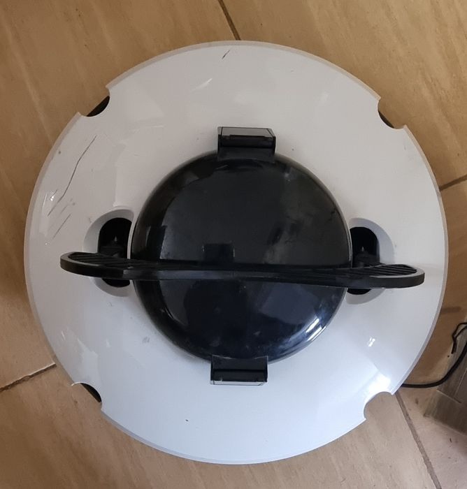 Прахосмукачка робот за басейн