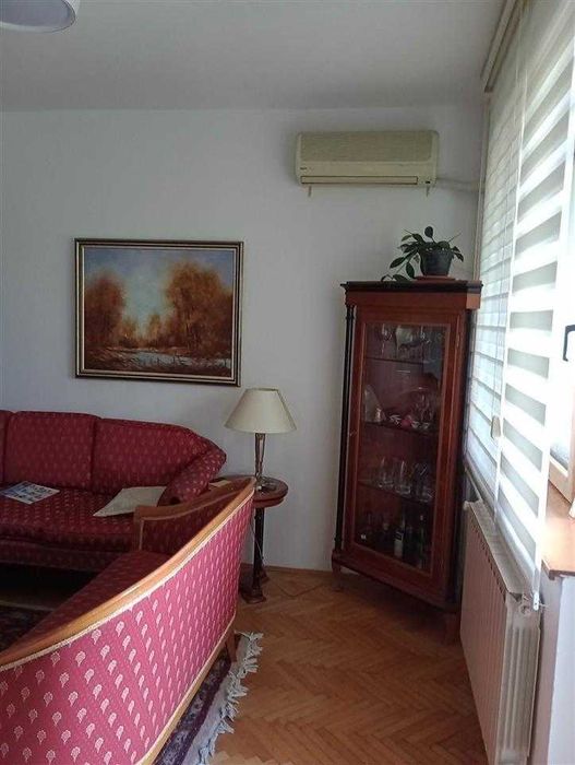 Двустаен имот в кв.Надежда 2