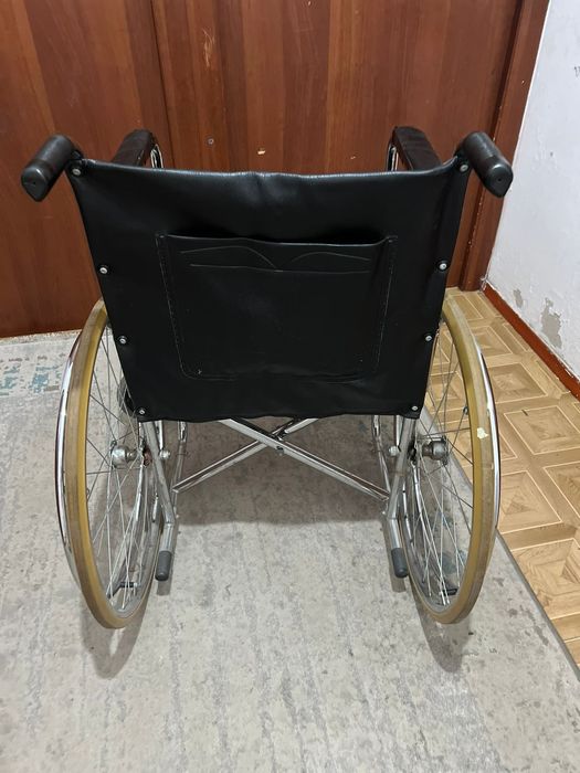 Инвалидная коляска  с горшком