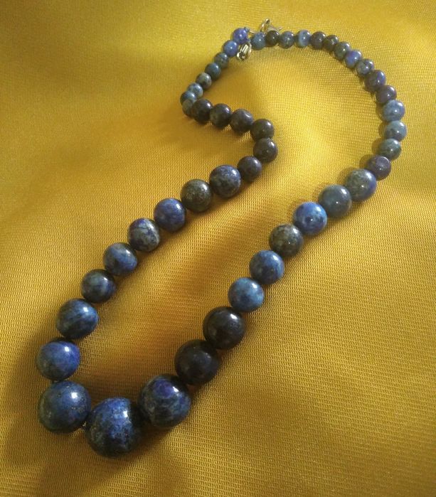 Продам бусы из натурального янтаря и жемчуга,лазурита