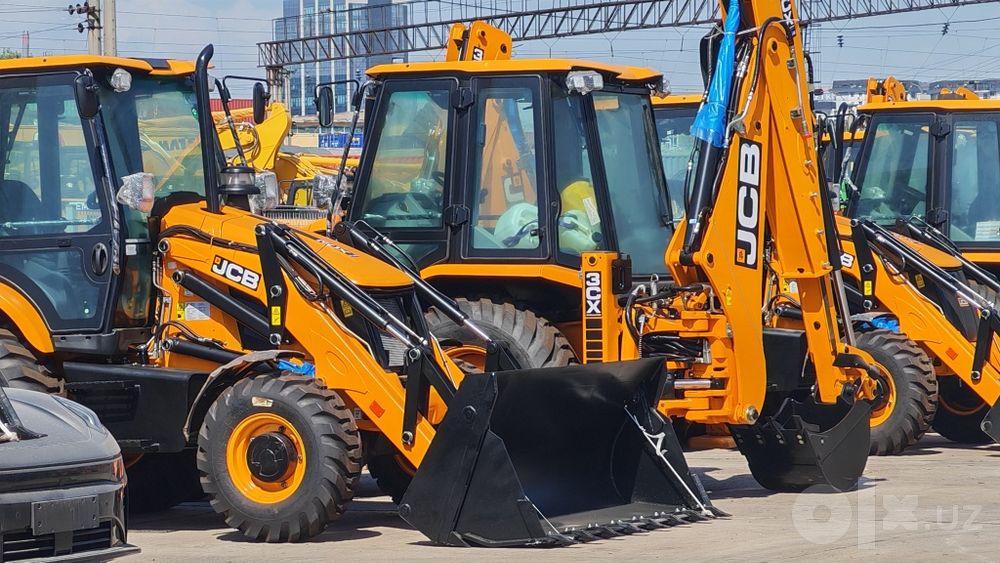 Ekskavator yuklagichlar JCB 3CX, 4CX