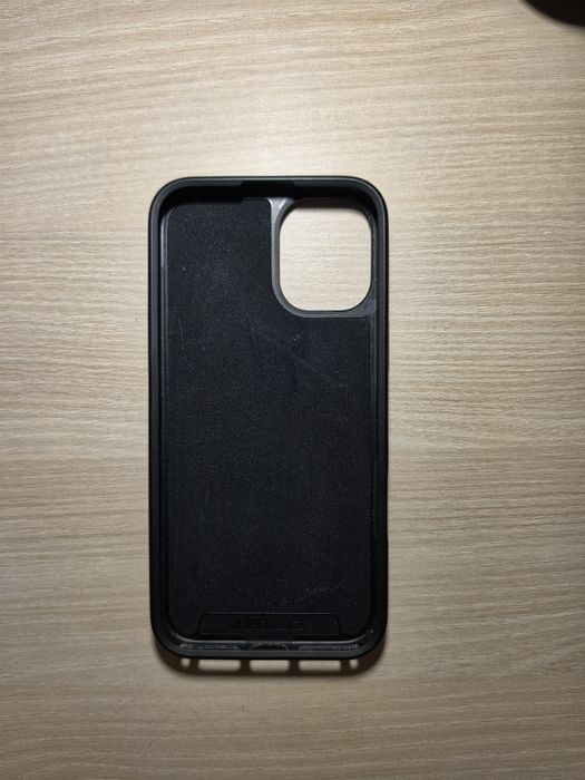 Husă Quad Lock iPhone 16 Plus