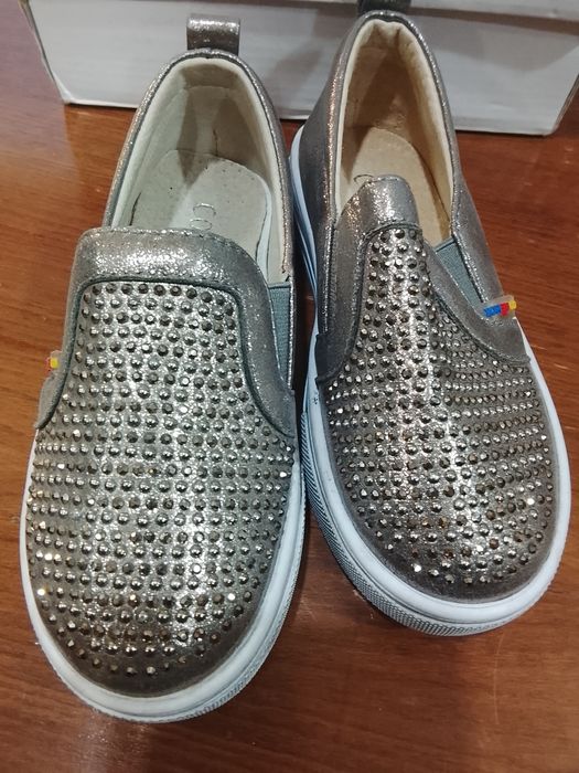 Сникерсы нарядные детские