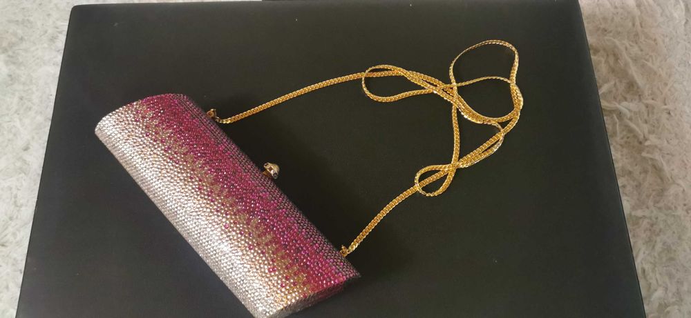 Луксозна вечерна чанта