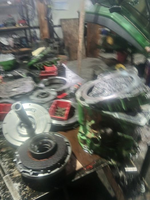 Reparati tractoare