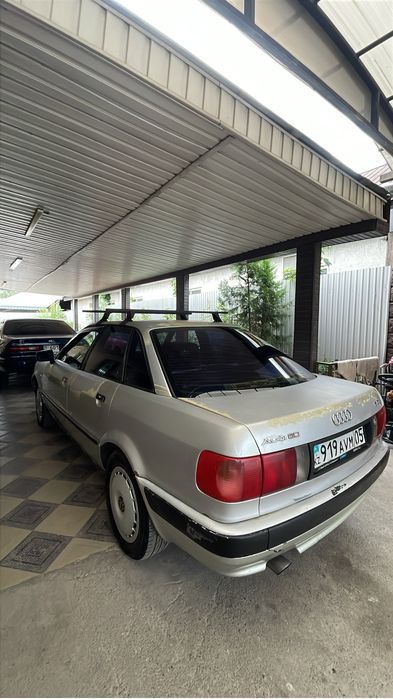 продам Ауди 80 б4