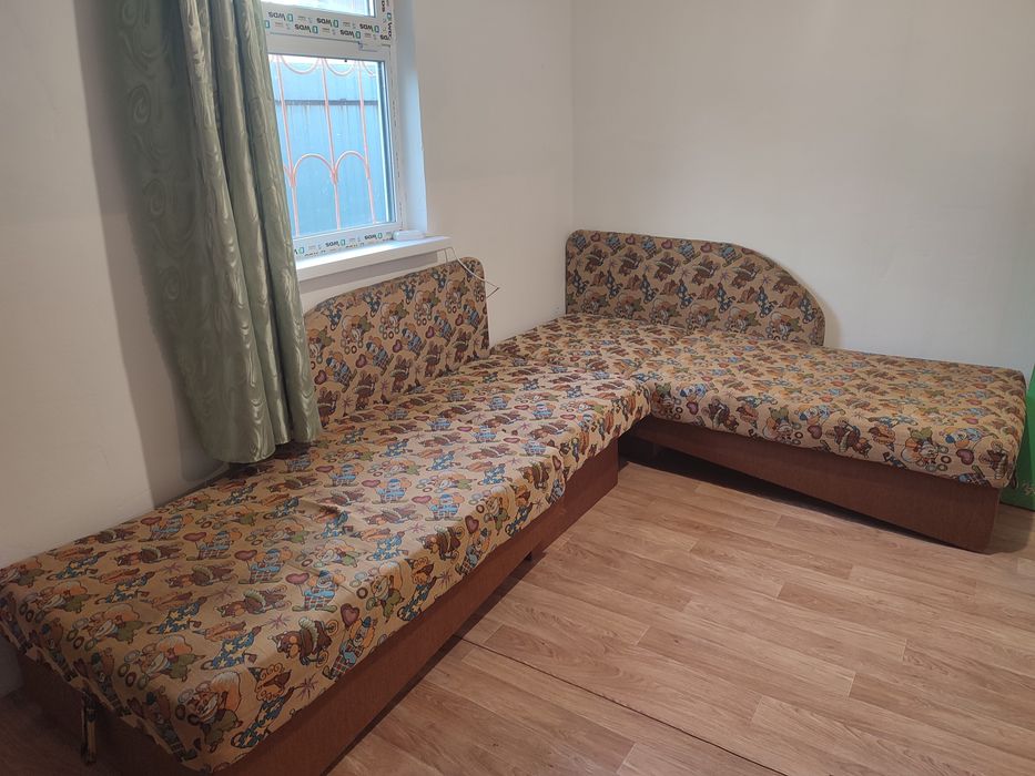 Продам детские диванчики