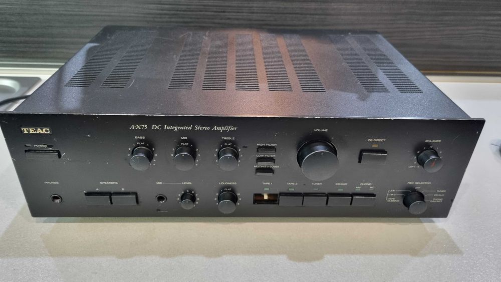 Усилвател TEAC A-X75 DC