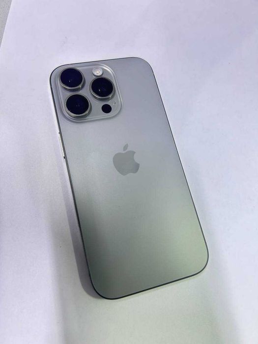 Apple iPhone 16 Pro