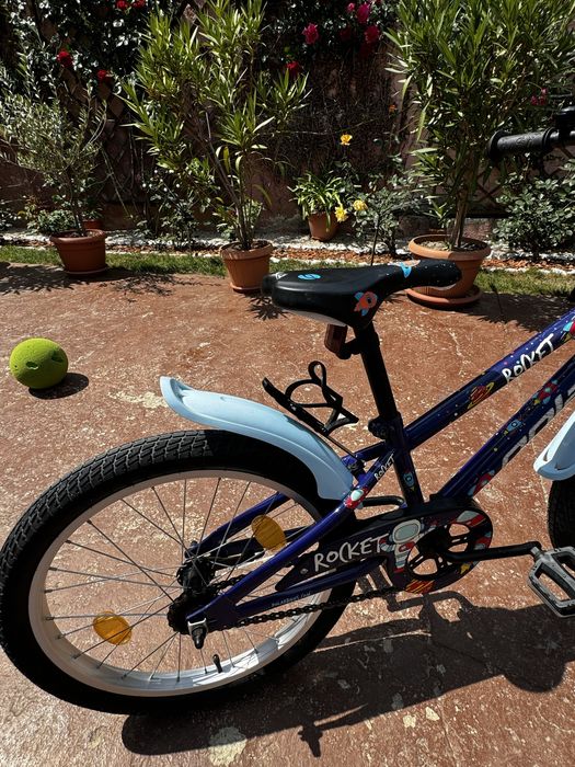 Bicicletă copii 6-8 ani
